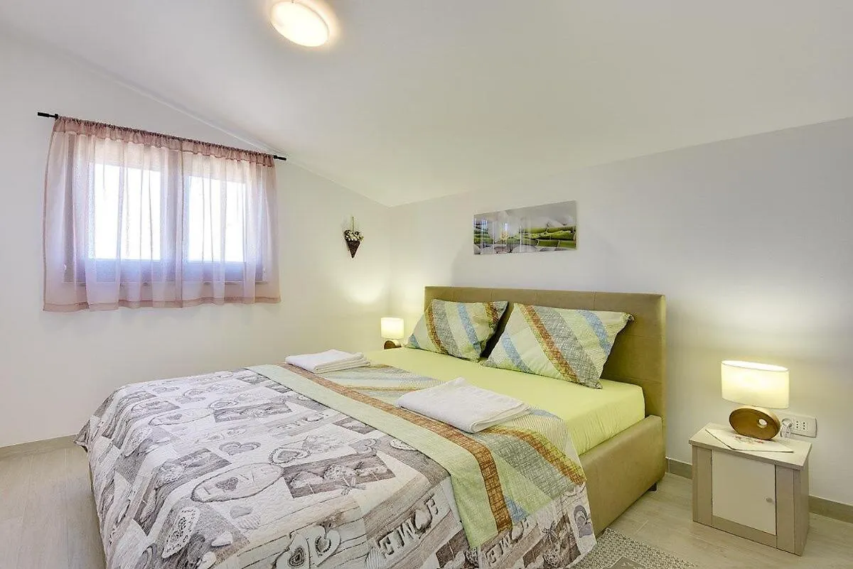 Holiday Home Sandi Pula